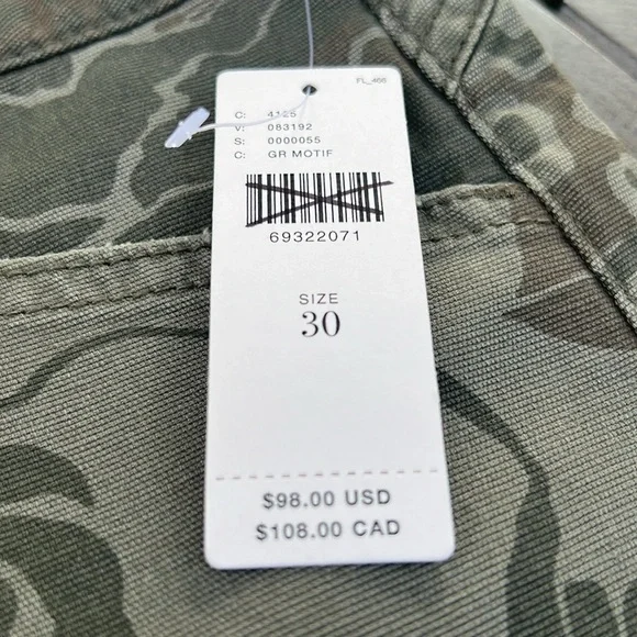 Anthropologie Pilcro The Wanderer Camo Floral Print Shorts - Picture 8 of 9